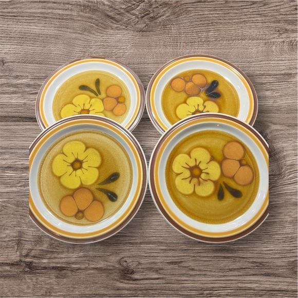 Chadds Ford salad plates-set of four. Retro, boho, cool. - Picture 2 of 2